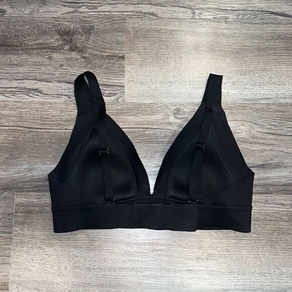 Athleta A-C Essential Black Bra - Picture 3 of 4